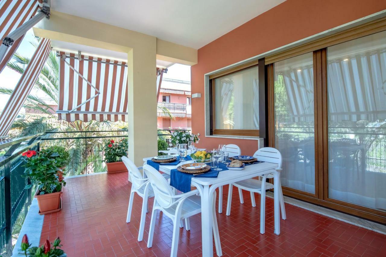 Solymar Apartments Sorrento Exterior photo